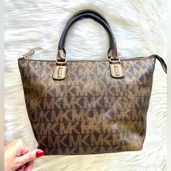 MK DESIGNER HANDBAG - Picture 1 of 8
